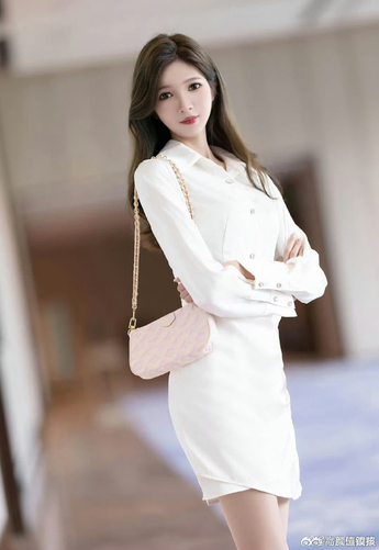 应用版本信息展示